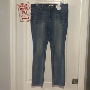 SONOMA Curvy Slim Straight Mid Rise Jeans SZ 14